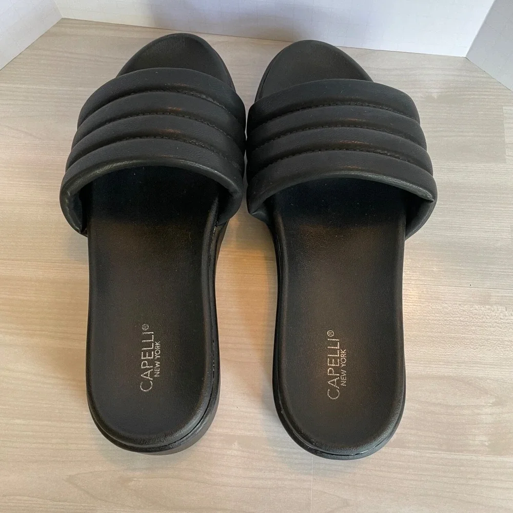 NWOT Capelli New York‎ Black Platform Flatform Slides US 8